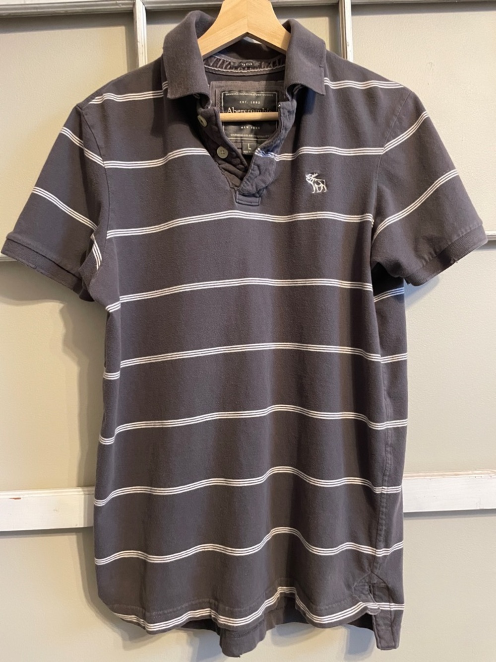 Abercrombie & Fitch Gray Striped Polo